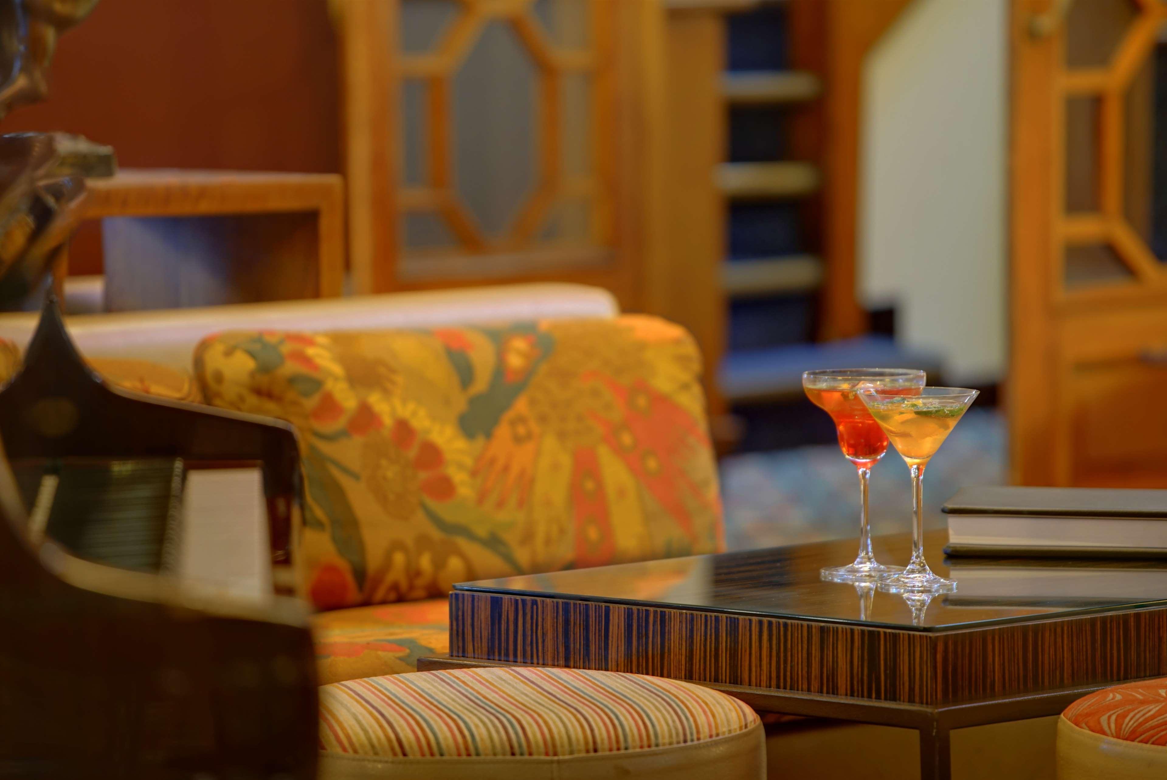 Best Western Plus University Inn Hattiesburg Exterior photo